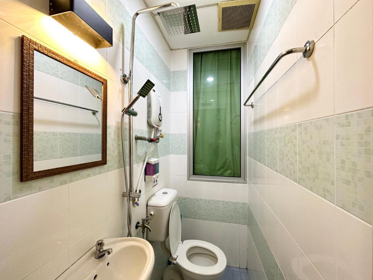 Hotel Tourist City Centre By Hotspot Essential Kota Kinabalu Exterior photo