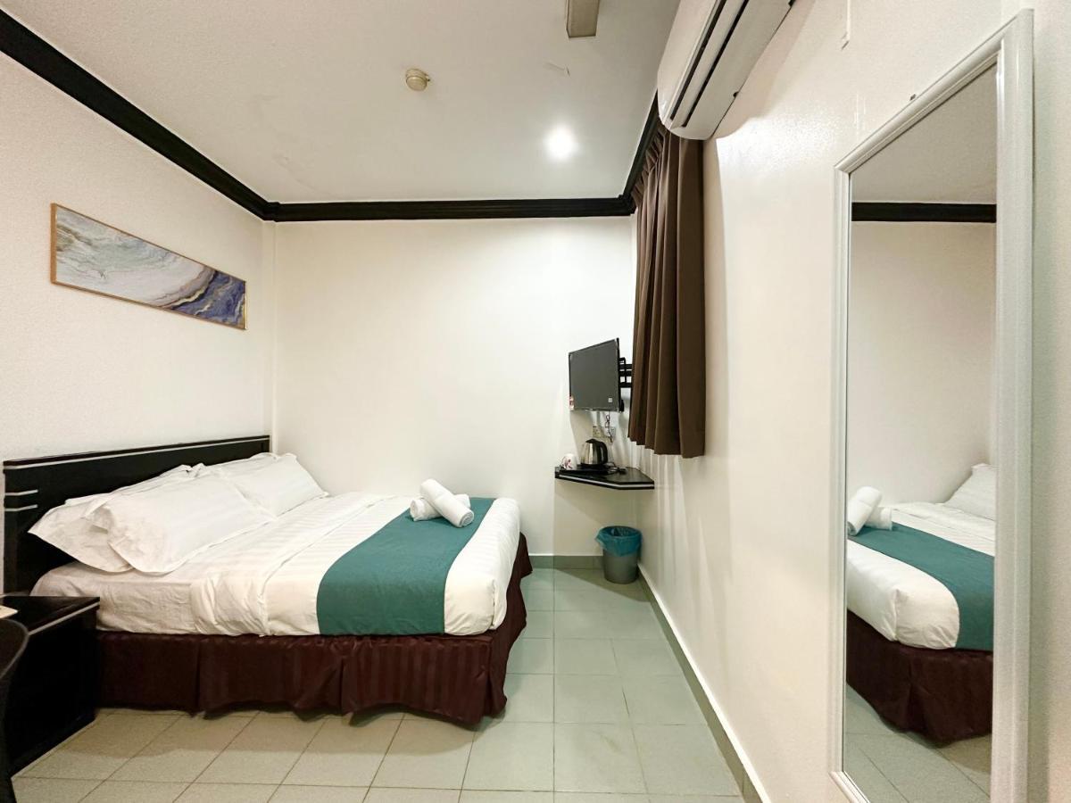 Hotel Tourist City Centre By Hotspot Essential Kota Kinabalu Exterior photo