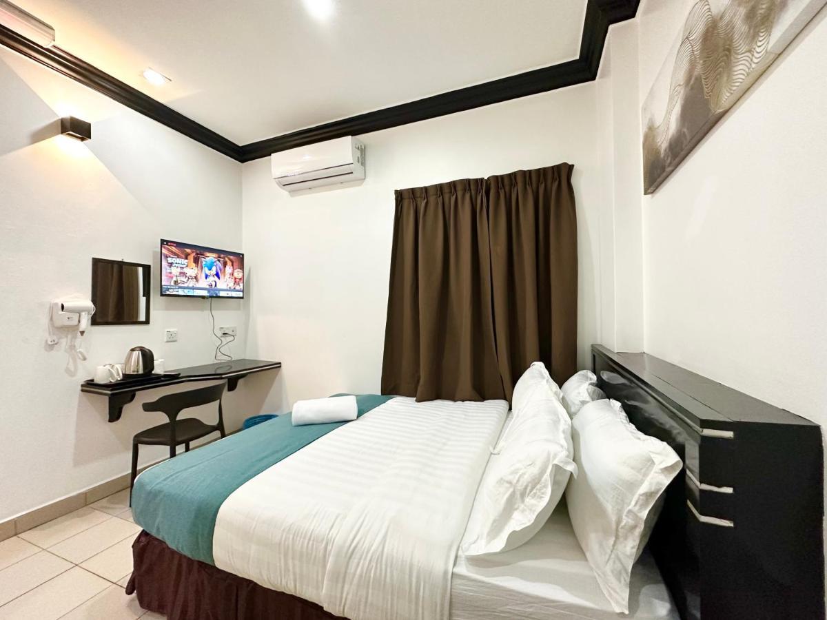 Hotel Tourist City Centre By Hotspot Essential Kota Kinabalu Exterior photo