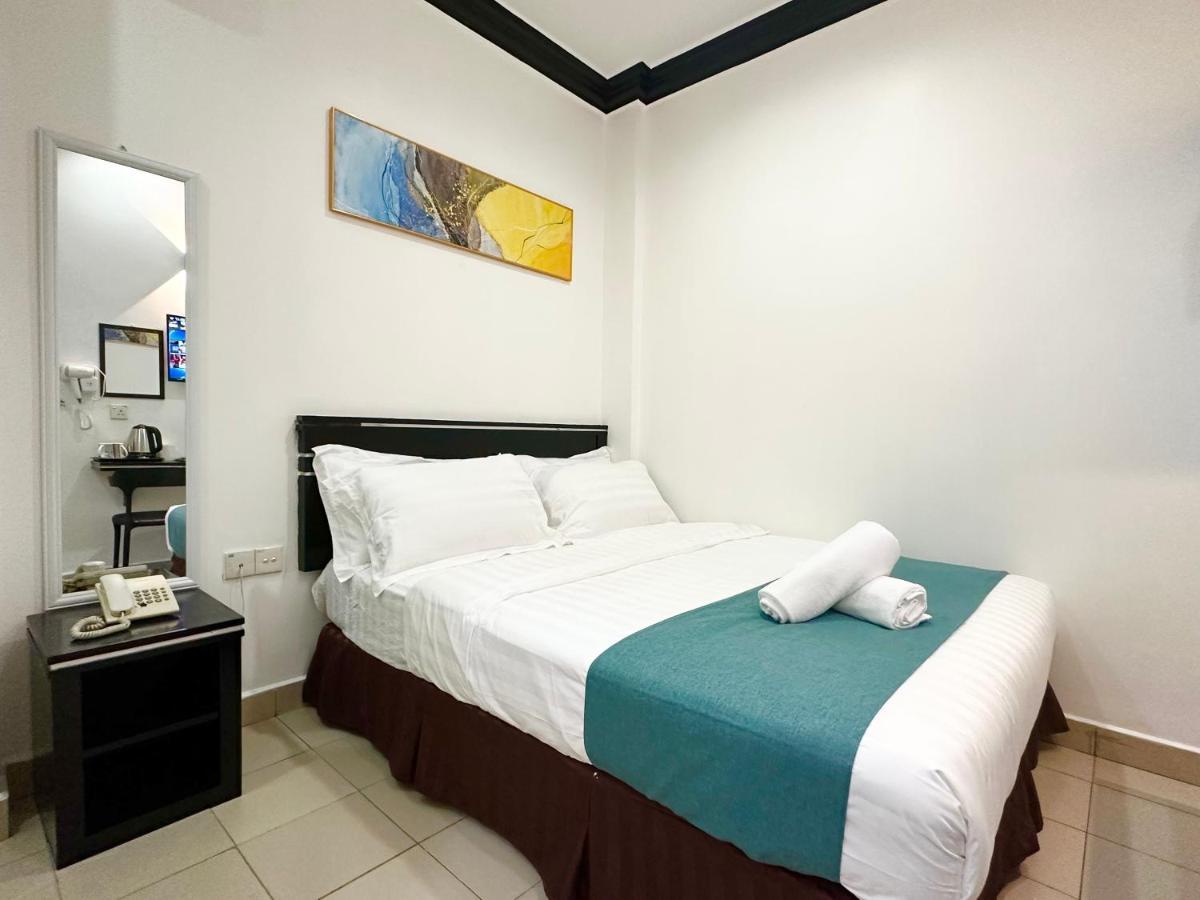 Hotel Tourist City Centre By Hotspot Essential Kota Kinabalu Exterior photo