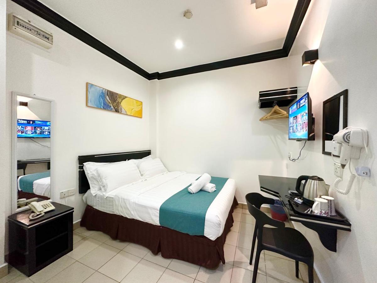 Hotel Tourist City Centre By Hotspot Essential Kota Kinabalu Exterior photo