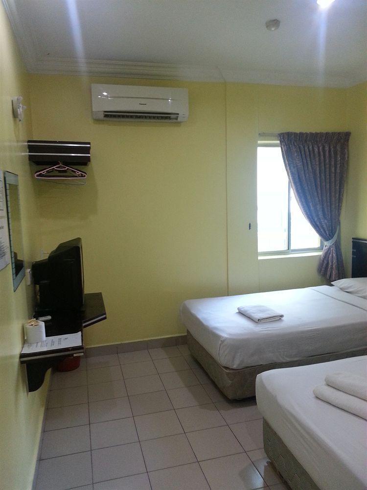 Hotel Tourist City Centre By Hotspot Essential Kota Kinabalu Exterior photo