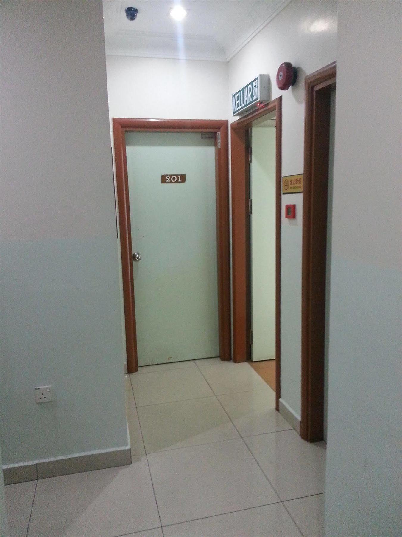 Hotel Tourist City Centre By Hotspot Essential Kota Kinabalu Exterior photo